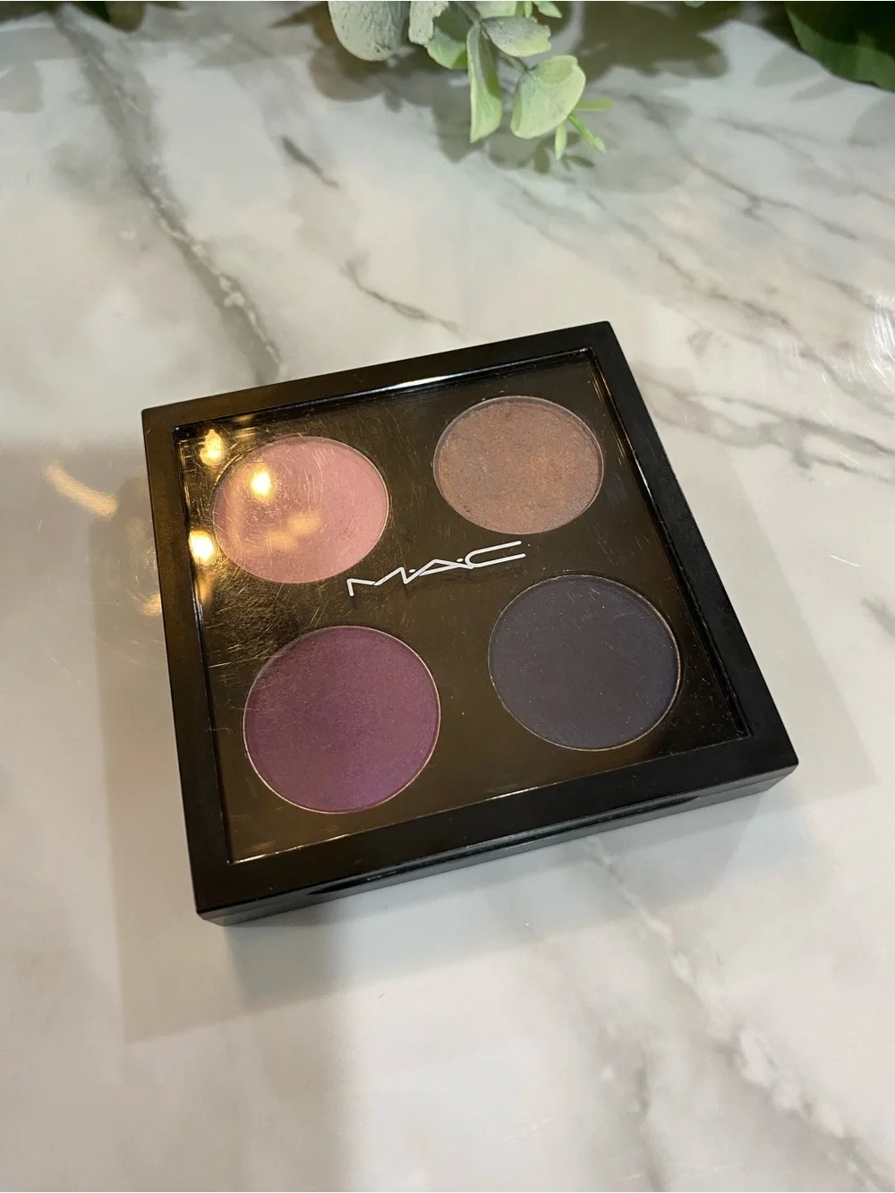 MAC Limited Edition/Collectible & Discontinued Shop & Drop Eyeshadow Quad